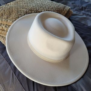 Women's fedora hat